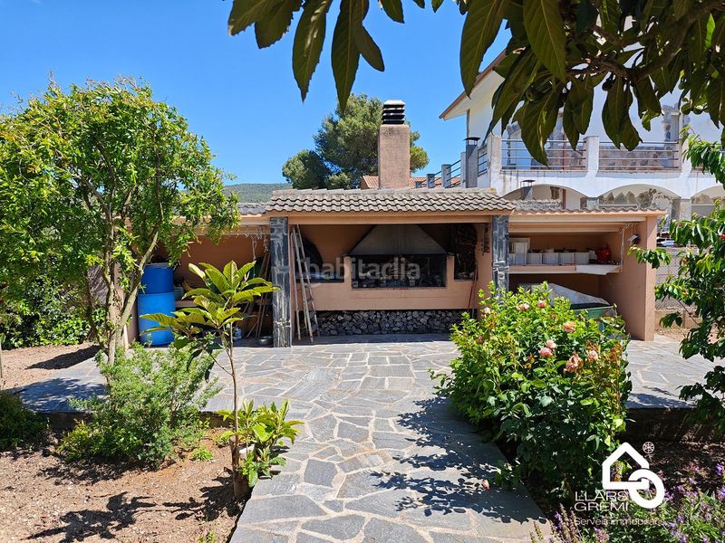 Foto c289270f-f9fc-4588-b471-d8f3df194135. Casa amb calefacció aparcament a Llacuna (La)