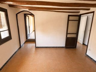 Maison à Vallbona d´Anoia. Vender casa en vallbona zona centro garaje y trastero!!