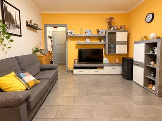 Piso en Baix Guinard�. Venta piso en barcelona zona la salut 3 habitaciones, terraza y