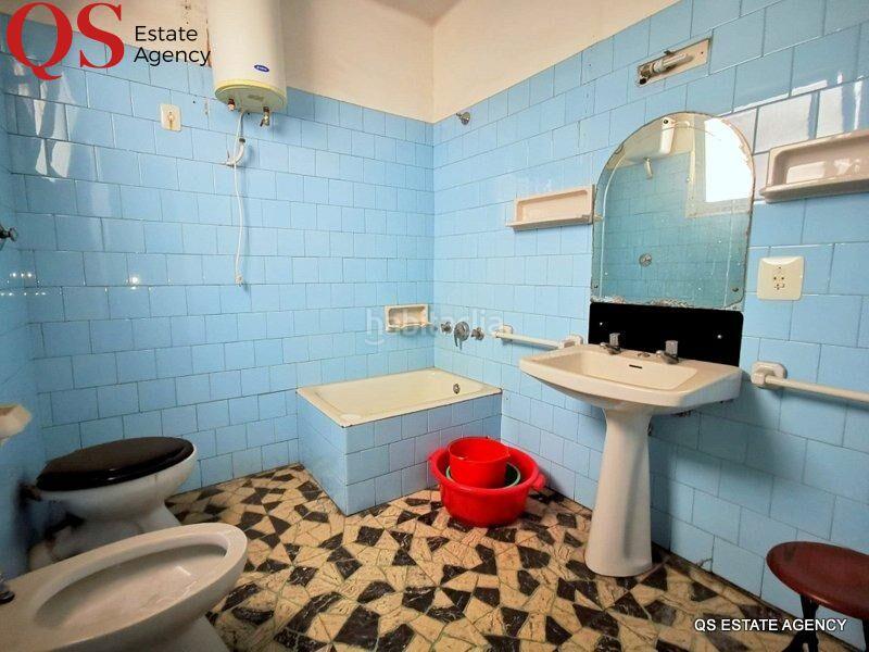 Foto 432fdc58-c83d-41a6-b203-c62fe684f585. Casa pareada casa de pueblo en semicentro en Centre Blanes