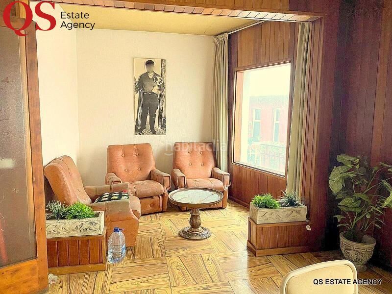 Foto f124691f-c0f7-4ffe-b562-c6df524c0853. Casa aparellada amb aparcament a Centre Blanes