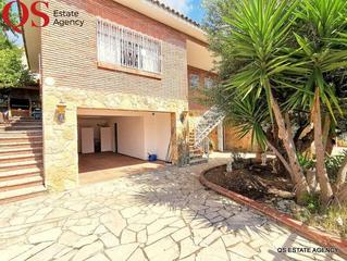 Casa a Canyelles. Casa con licencia turística en urbanización cala canyelles, llor