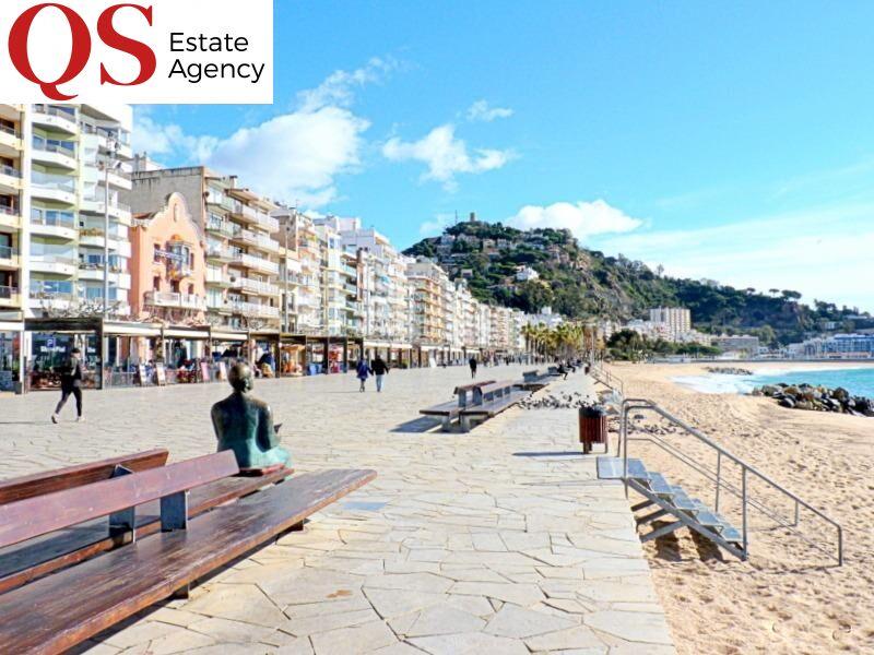 Foto 378af418-b1b4-41d5-bffb-ac97188b7744. Casa  con jardín en centro en Centre Blanes