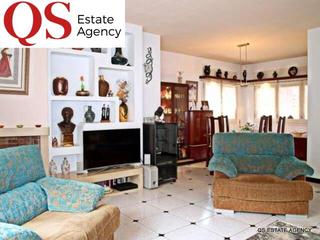 Casa a Centre. Casa con jardín en centro de blanes