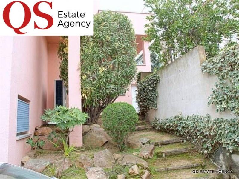 Foto 965c4e6d-ce60-4bf2-b7f0-feb547f5e83f. Casa  con jardín en centro en Centre Blanes