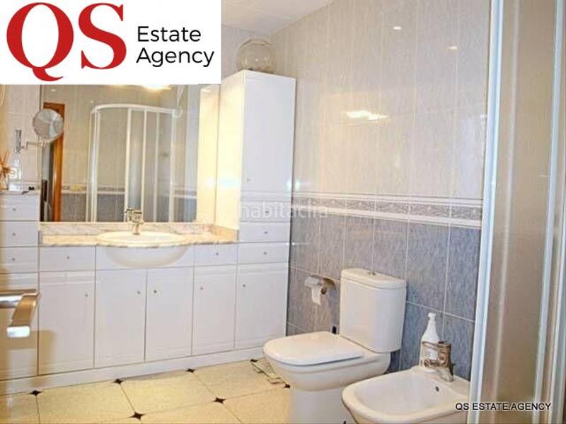 Foto c5093165-b3c1-4bfe-9ad9-25abb30372b7. Casa  con jardín en centro en Centre Blanes