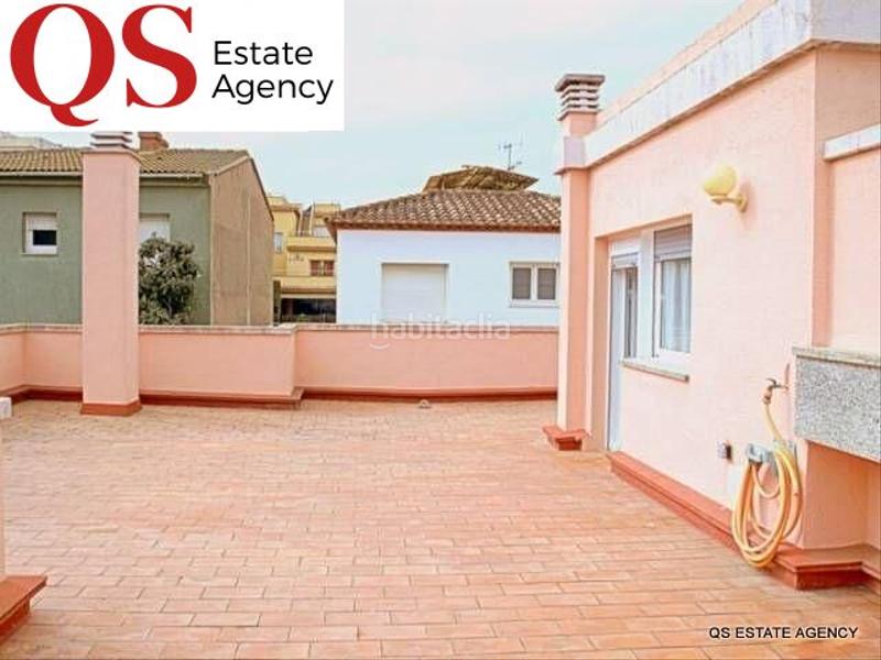 Foto cbae72f5-14aa-46e4-b56b-75cb8b5a81e6. Casa  con jardín en centro en Centre Blanes