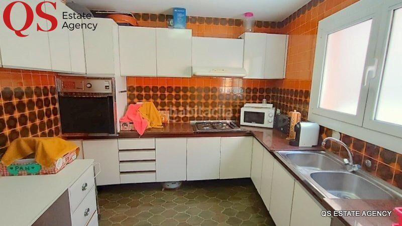 Foto efa345e5-2f5c-47b8-a64b-a6cbe5ba1fca. Edifici a Centre Blanes