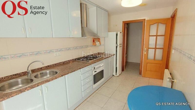 Foto 30668095-acf9-4d8b-acb5-f53d8f4b9a7f. Casa adossada amb calefacció aparcament a Centre Lloret de Mar