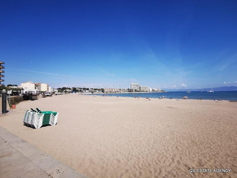 Foto a3d7114a-6f11-41ac-b8a8-053ce3935c34. Local comercial a Riells Escala (L´)