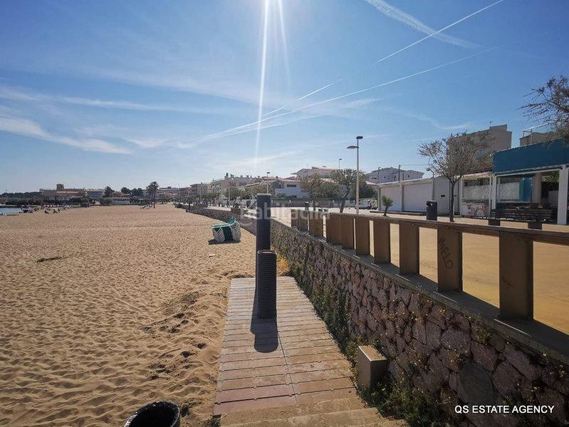 Foto fef1530b-8c99-4d92-a045-9b1e987a34da. Local comercial a Riells Escala (L´)