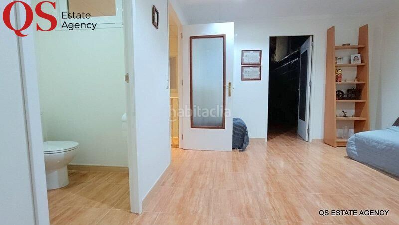 Foto b1b15aed-f098-49cb-8173-6062968d47aa. Casa adossada a Calella