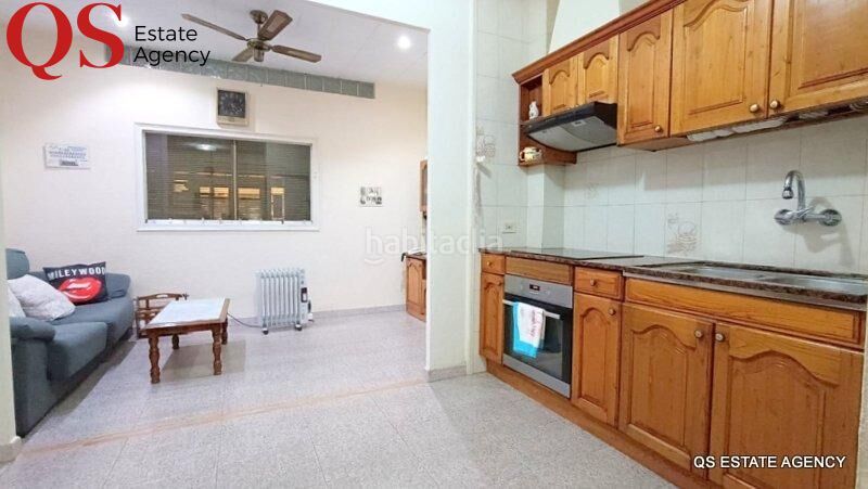 Foto f7d0eaa5-81da-45b9-9aca-1ff7d8f29456. Casa adossada a Calella