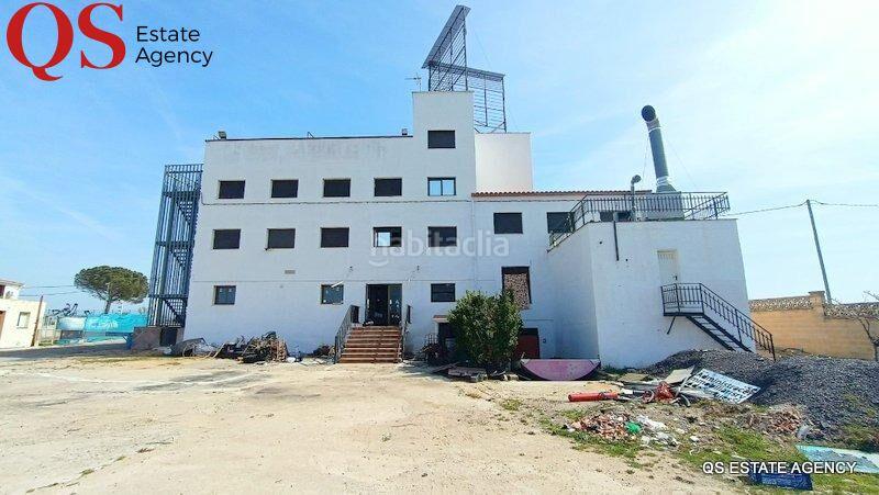 Foto 09174709-f150-486e-b9d5-319207d2290c. Edificio hotel con piscina en Terrafortuna - Puig Ventós Vidreres