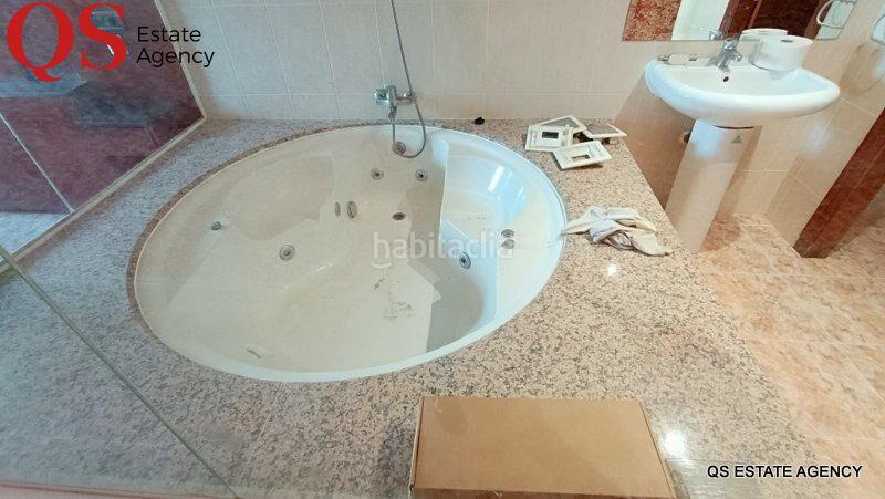 Foto e4748517-73da-43bf-950b-b1055264fb03. Edificio hotel con piscina en Terrafortuna - Puig Ventós Vidreres