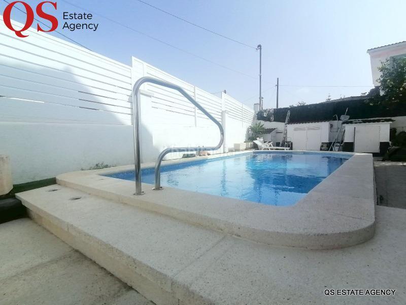 Foto 666d98e6-9928-4aa4-a9ca-c47ead02f86d. Casa amb calefacció aparcament piscina a Cunit residencial Cunit