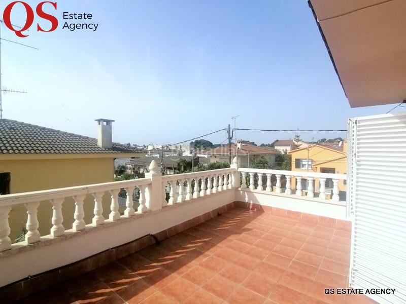 Foto f5878057-d523-491e-a9b1-fb3f51e118ed. Casa amb calefacció aparcament piscina a Cunit residencial Cunit