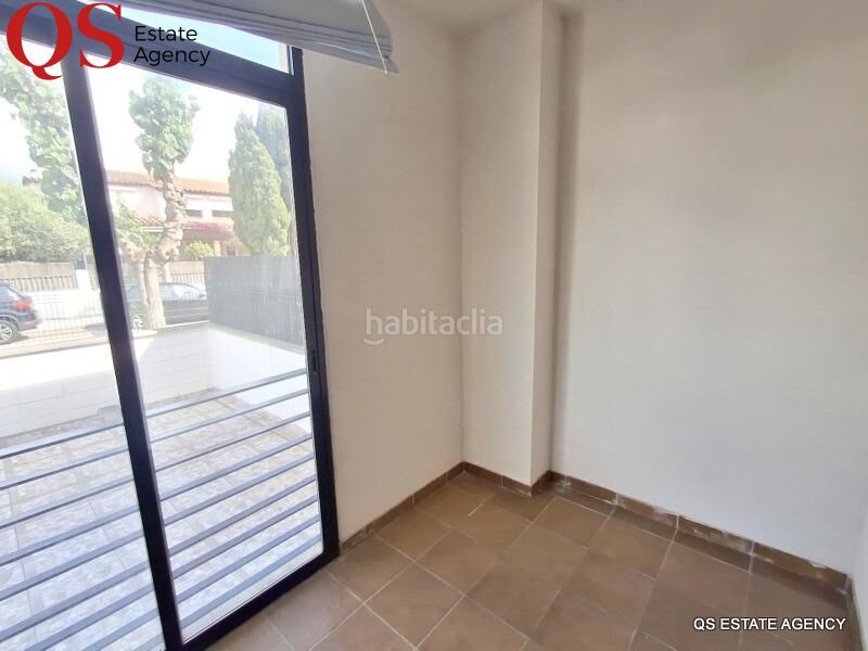 Foto 6fb4573e-9266-4446-a651-93ef1527a644. Casa adossada amb calefacció aparcament a pla de maset - cap de Salou Salou
