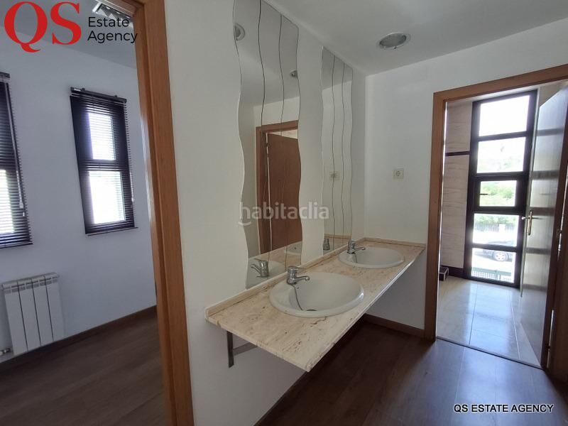 Foto c273f62d-1d1f-4236-a411-ed881bba482c. Casa adossada amb calefacció aparcament a pla de maset - cap de Salou Salou