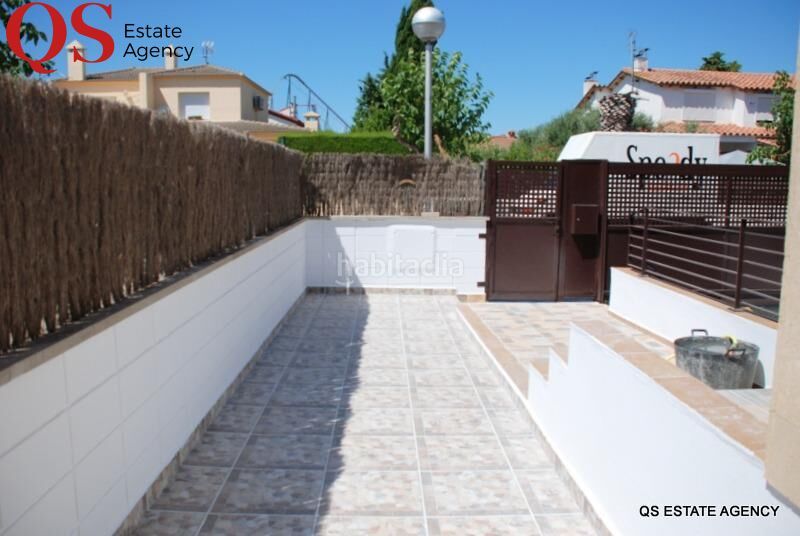Foto f43b0f3b-abd0-4f4e-9880-683f47a48b0c. Casa adossada amb calefacció aparcament a pla de maset - cap de Salou Salou