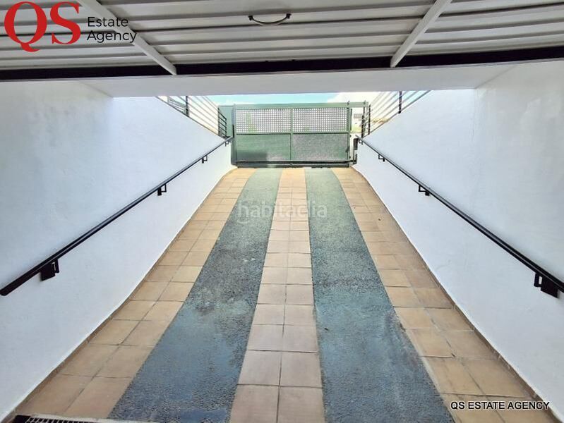 Foto f7134b21-0c37-43ab-aa95-1bb66de92a36. Casa adossada amb calefacció aparcament a pla de maset - cap de Salou Salou