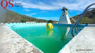 Casa a Massanes. Casa con piscina y amplio jardin en urbanización riu clar, massa