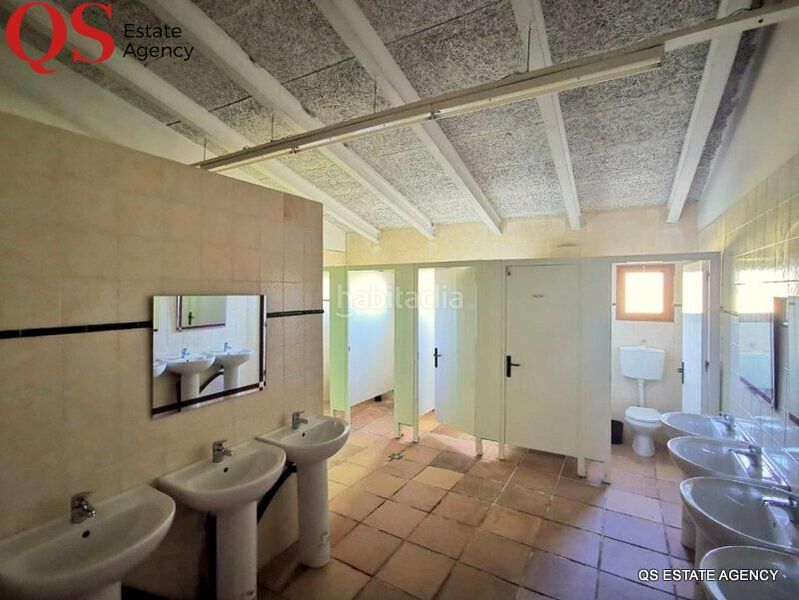 Foto 0563e31e-f217-4f94-8664-f57523b13a90. Casa amb calefacció aparcament piscina a Cellera de Ter (La)