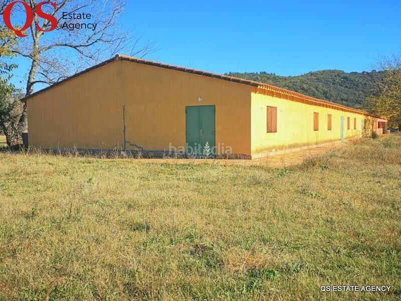 Foto 104e7091-404f-4a20-b305-c69bfd1d545a. Casa amb calefacció aparcament piscina a Cellera de Ter (La)