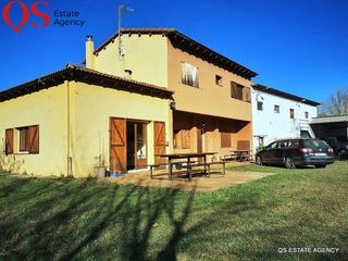 Haus in Cellera de Ter (La). Casa con la nave en cellera de ter