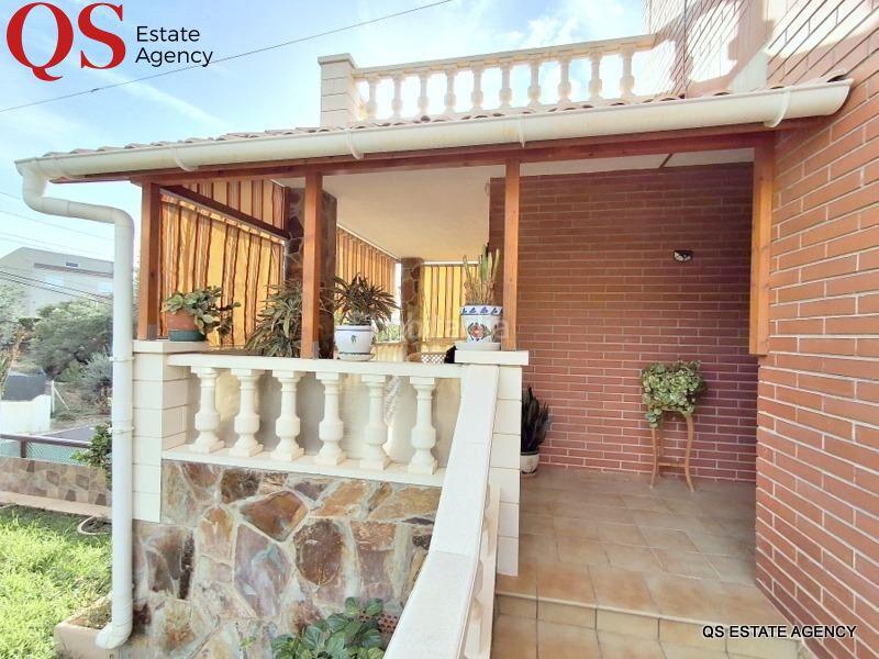 Foto 06248021-723f-42e6-aa50-b18d4b1c3ed5. Casa amb calefacció aparcament a Cunit residencial Cunit