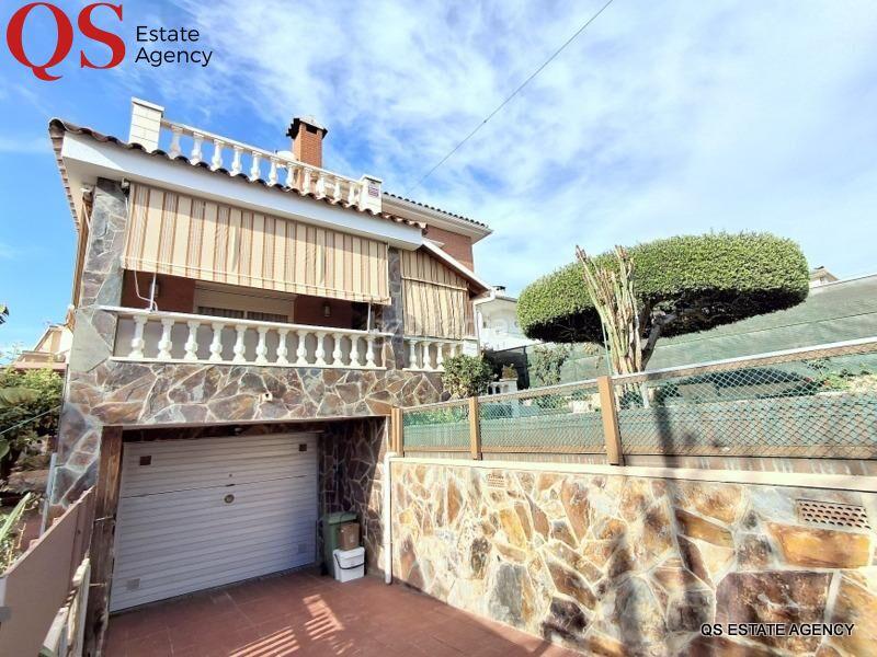 Foto 0b3222b2-4779-48b5-b923-c31f573e23ff. Casa amb calefacció aparcament a Cunit residencial Cunit