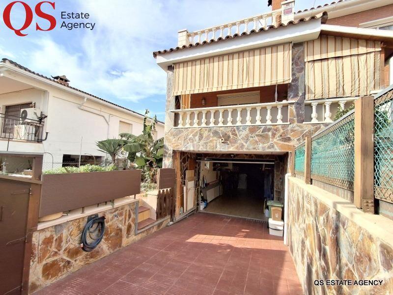 Foto 5e02e635-2c82-41b2-83aa-d62a3c0f9428. Casa amb calefacció aparcament a Cunit residencial Cunit