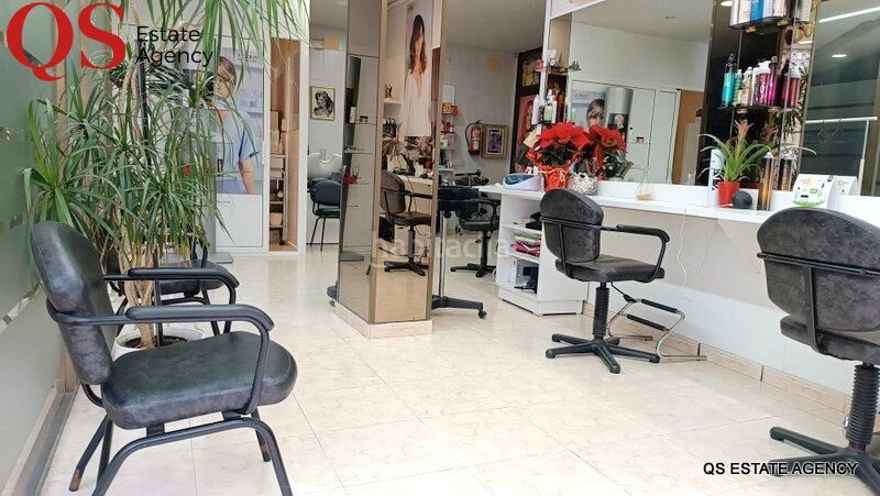 Foto a1301e87-bbb5-4ef5-83bf-af2a086e0a8e. Local comercial a Centre Blanes