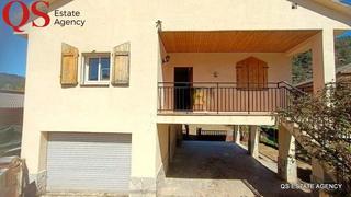 Casa a Massanes. Casa con piscina en la urbanización riuclar de massanes
