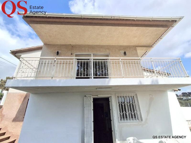 Foto 18a0fd92-6e27-4a1d-b837-73bfcd5f7687. Haus mit heizung parking pool in costa Cunit - els jardins - els rosers Cunit