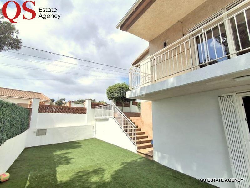 Foto a70574e8-34ef-4a02-84f0-e3a2178224a7. Haus mit heizung parking pool in costa Cunit - els jardins - els rosers Cunit