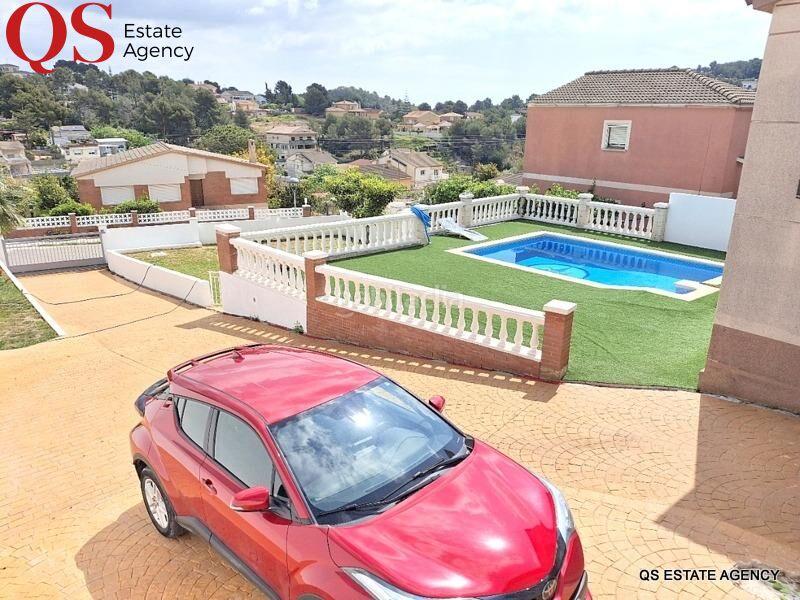 Foto f6cdd036-6e07-4e51-a3fa-8ceed9c7a3d1. Haus mit heizung parking pool in costa Cunit - els jardins - els rosers Cunit