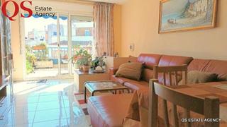 Zweistöckige Wohnung in Centre. Dúplex con terraza con vistas al mar y montaña en la zona de los