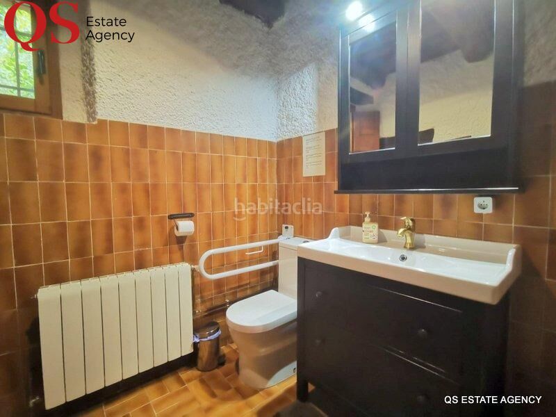 Foto 54780826-7b0d-41e7-ac01-351d7f654490. Masia amb calefacció aparcament a Cellera de Ter (La)