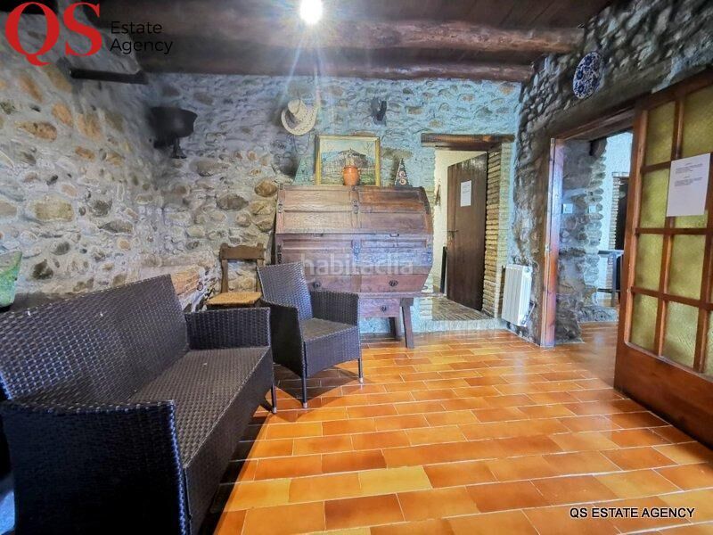 Foto 931a5870-b492-47da-ad31-1d0c2d8e4785. Masia amb calefacció aparcament a Cellera de Ter (La)