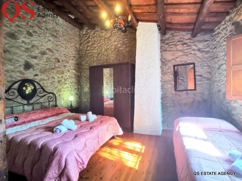 Foto a7dd9a0d-739e-4b37-bd14-67b80b8bda66. Masia amb calefacció aparcament a Cellera de Ter (La)