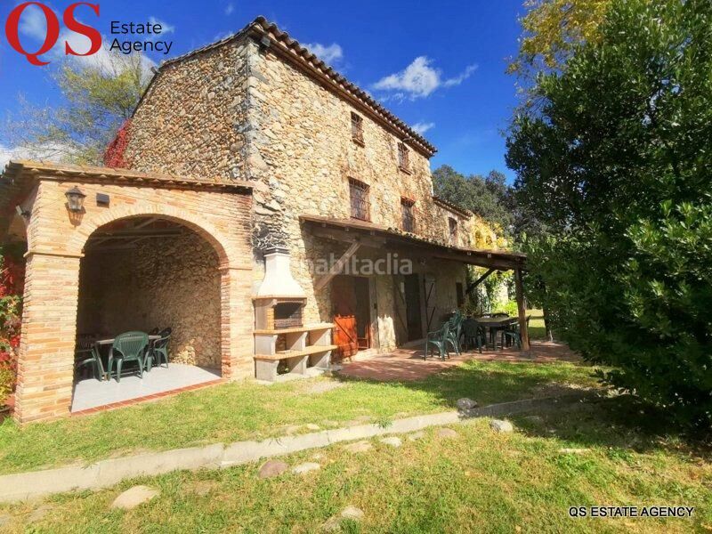Foto f85d1143-5ee7-41e3-b70b-d4d37471be2d. Masia amb calefacció aparcament a Cellera de Ter (La)