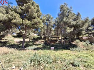 Terreno residenziale in Costa Cunit - Els Jardins - Els Rosers. Gran parcela urbana con doble acceso y alto potencial en cunit