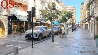 Reihenhaus in Centre. Casa con local comercial para reformar en centro de blanes