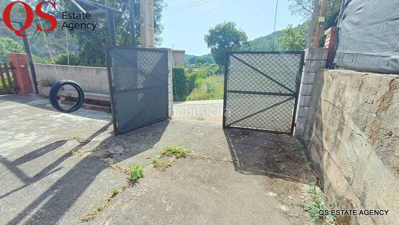 Foto c83ba1ad-aa53-4331-b195-d596b21a3a35. Casa amb aparcament a Massanes