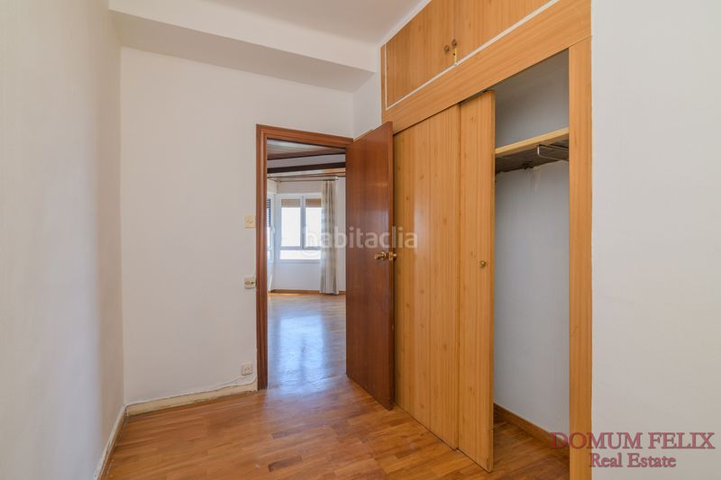 Foto 151d08b9-8349-42a5-ac4c-670893eb8e02. Pis amb calefacció aparcament a Sant Antoni Barcelona