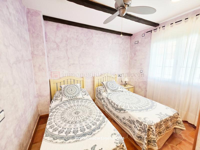 Foto 6f9da5db-4ded-4e2a-ba42-2d94f5a8c49d. Chalet con parcheggio in Playa de las Gaviotas - El Pedrucho Manga del Mar Menor (La)