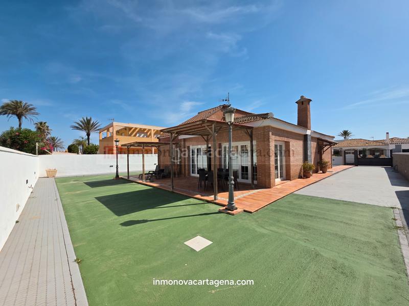 Foto 705e1ab8-3f02-43a9-a90a-9df7b5ab83e8. Chalet con parcheggio in Playa de las Gaviotas - El Pedrucho Manga del Mar Menor (La)