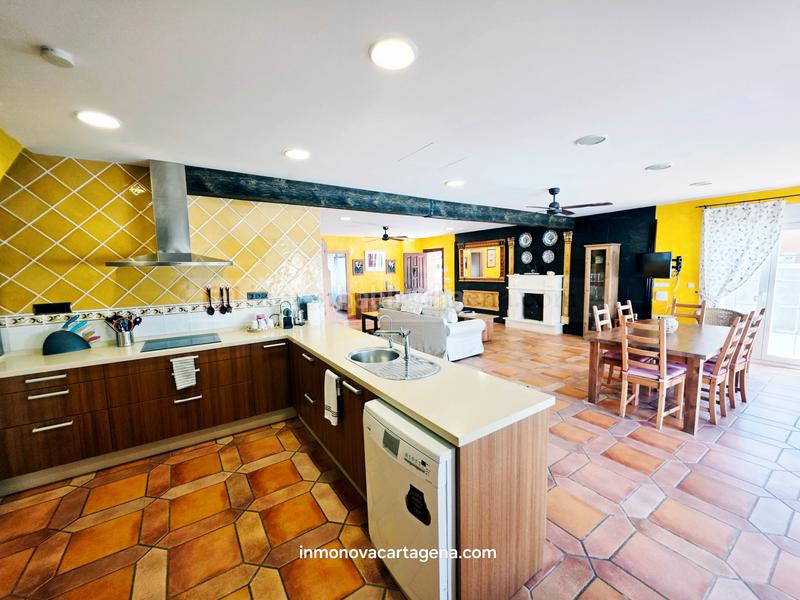 Foto 73acfa7c-77ad-4cb8-a609-60ac205b221c. Chalet con parcheggio in Playa de las Gaviotas - El Pedrucho Manga del Mar Menor (La)