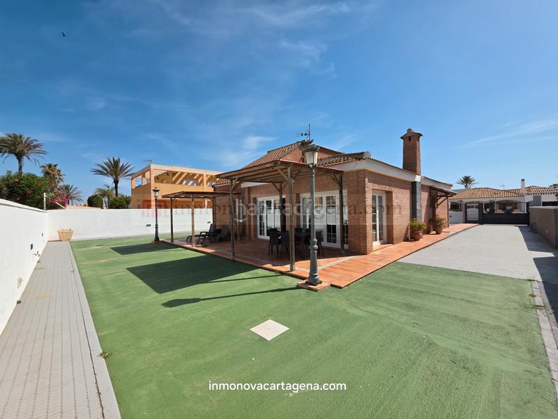 Foto 8596875f-e04f-4180-b59e-86f5268fbdff. Chalet con parcheggio in Playa de las Gaviotas - El Pedrucho Manga del Mar Menor (La)